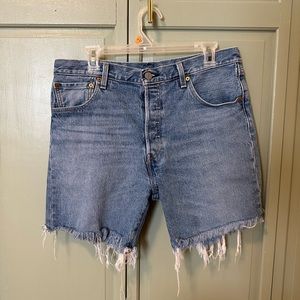 Men’s Levi’s 501 W33 Light Wash Blue Jean Denim Shorts